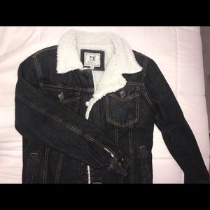 Jean jacket with Sherpa lining